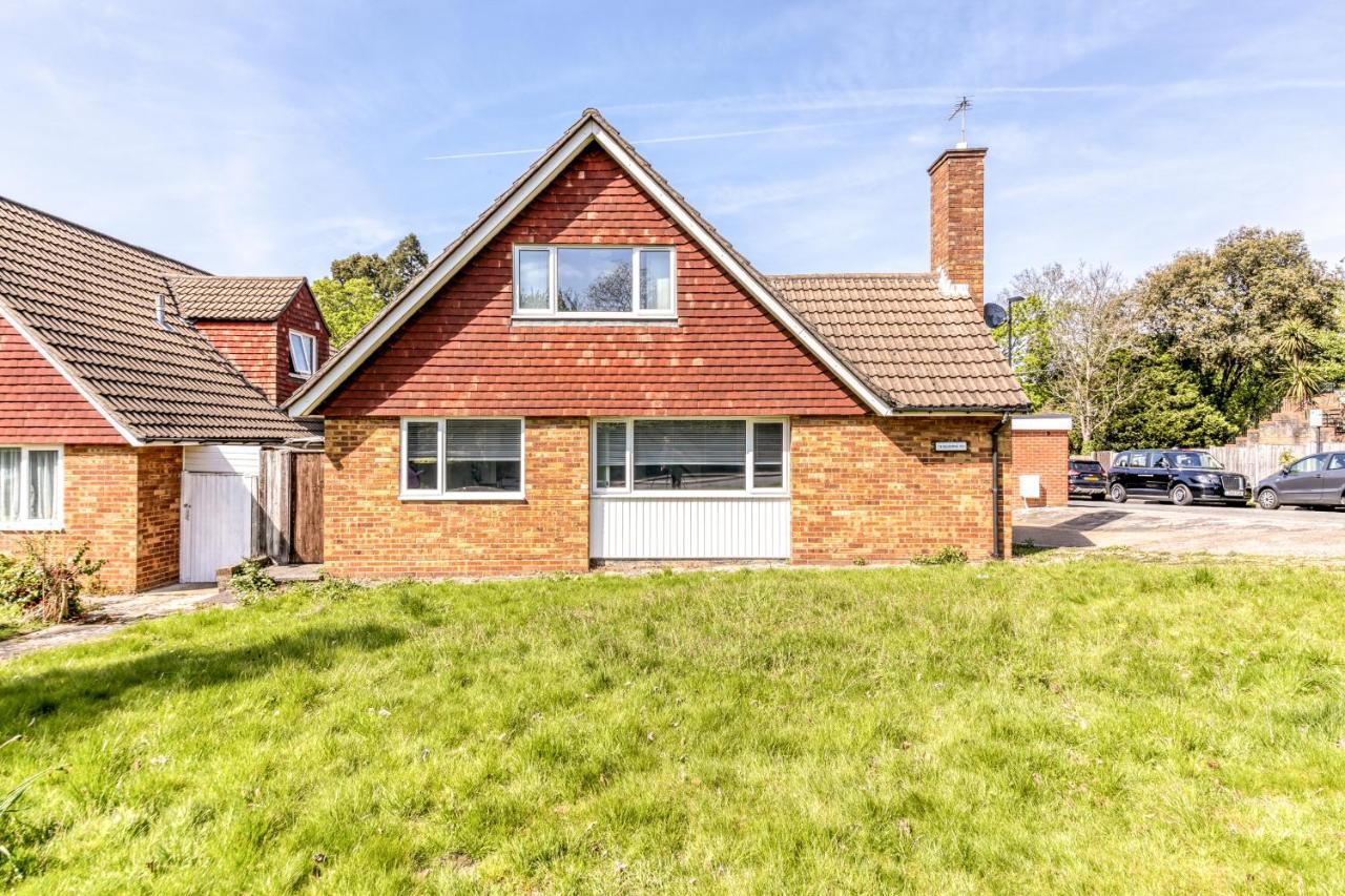 Contemporary 4 Bedroom Detached House With Parking And City Links Croydon Extérieur photo