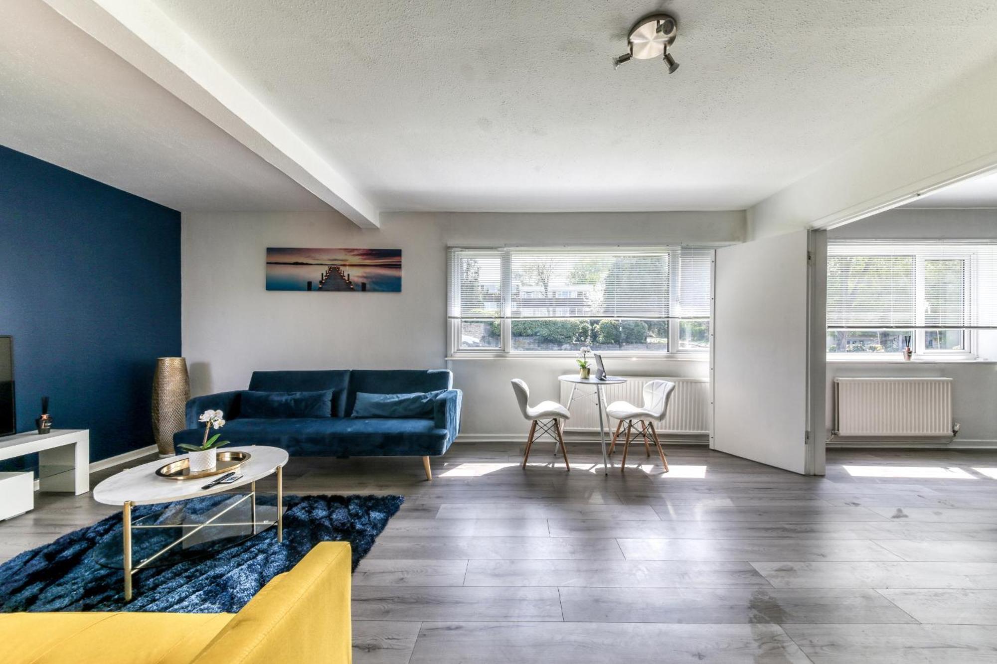 Contemporary 4 Bedroom Detached House With Parking And City Links Croydon Chambre photo